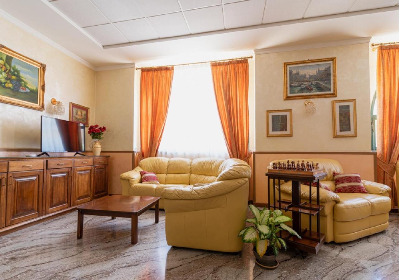 Hotel Villa Delle Rose Oristano Ngoại thất bức ảnh