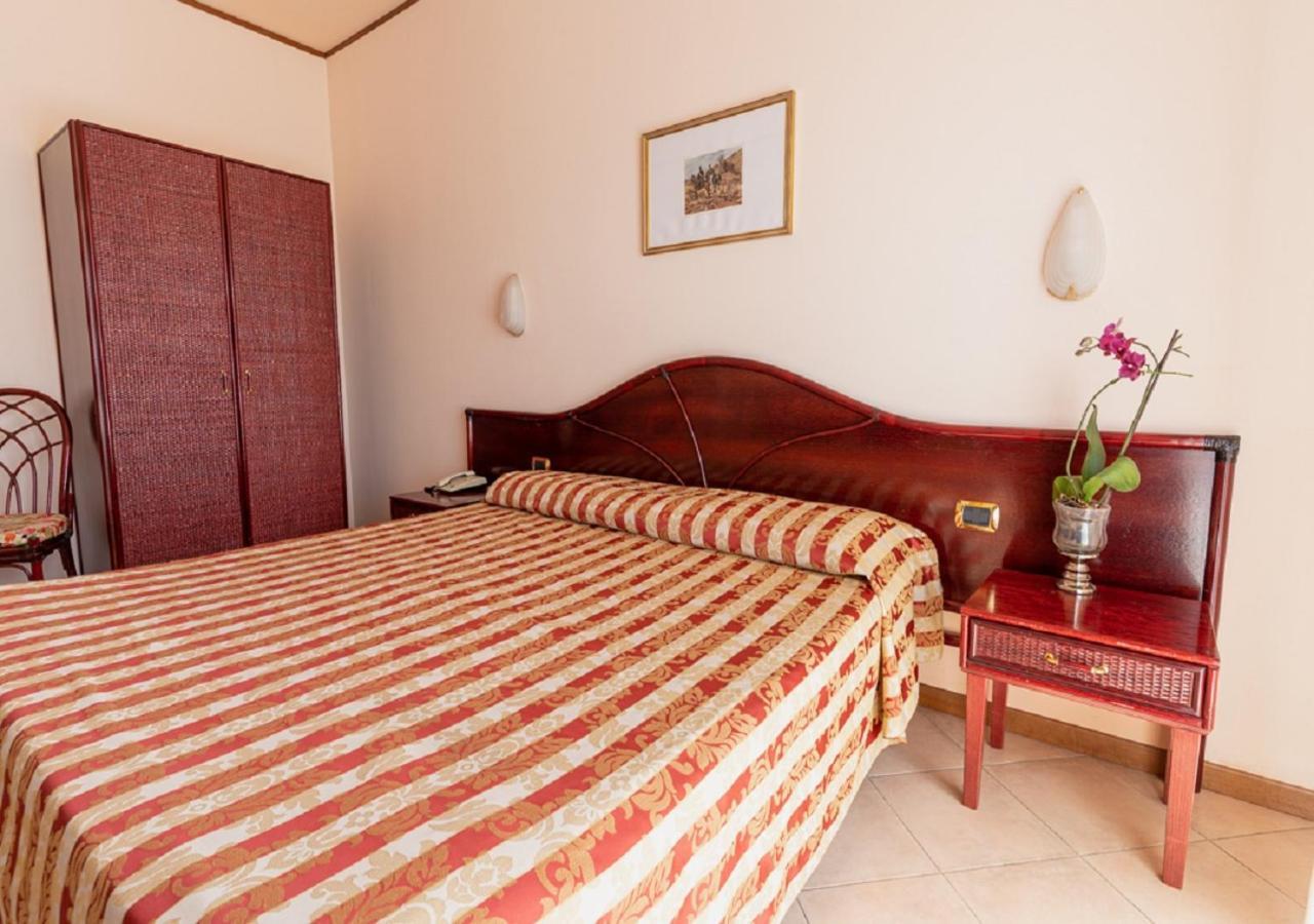 Hotel Villa Delle Rose Oristano Ngoại thất bức ảnh
