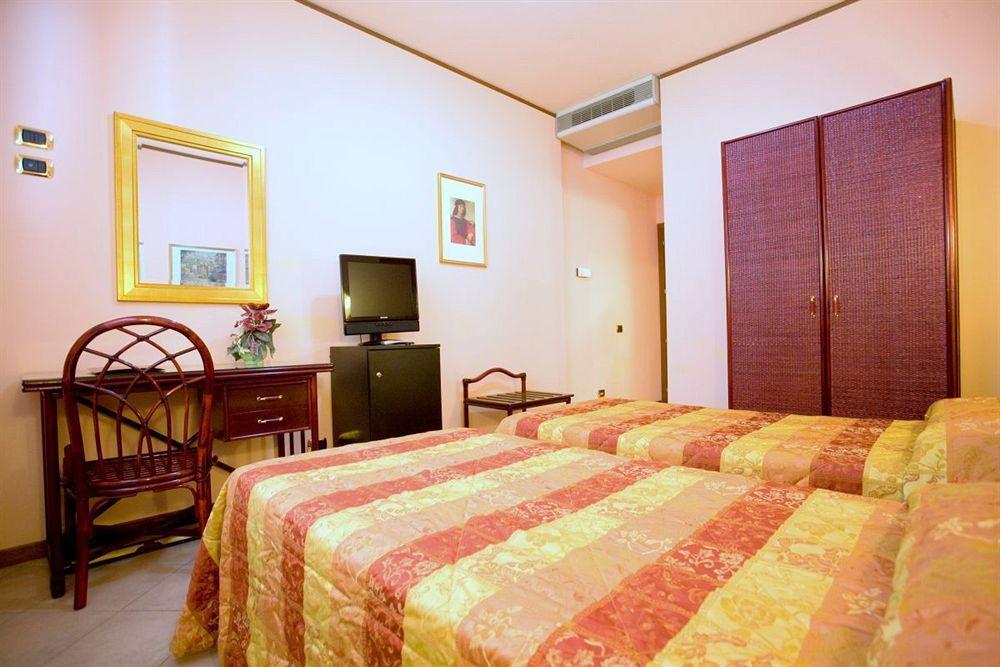 Hotel Villa Delle Rose Oristano Ngoại thất bức ảnh
